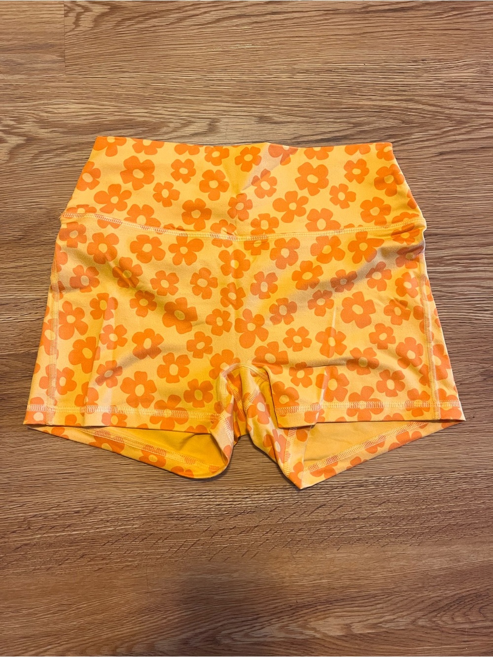 Fleo Floral 3.5” Shorts size Medium